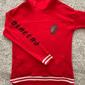 NBA Portland Trail Blazers Sweatshirt. Medium. Official NBA Product.